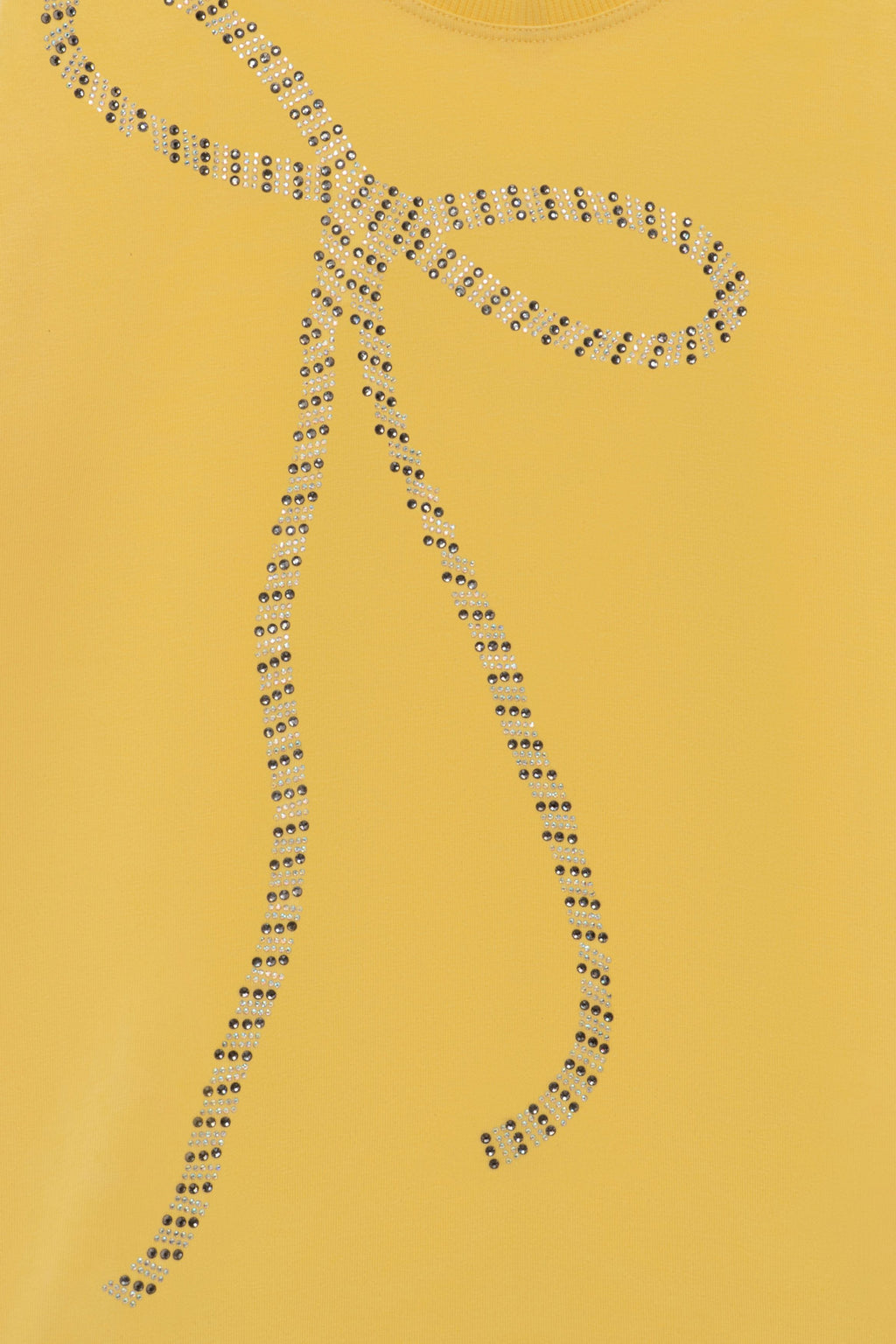 Yellow short-sleeve tee with beaded bow embroidery in dark dots
